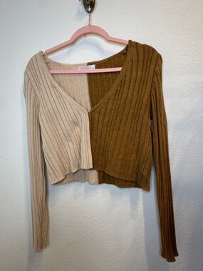 Beach Bunny Two-Tone Ribbed Cropped Cardigan in Beige and Brown